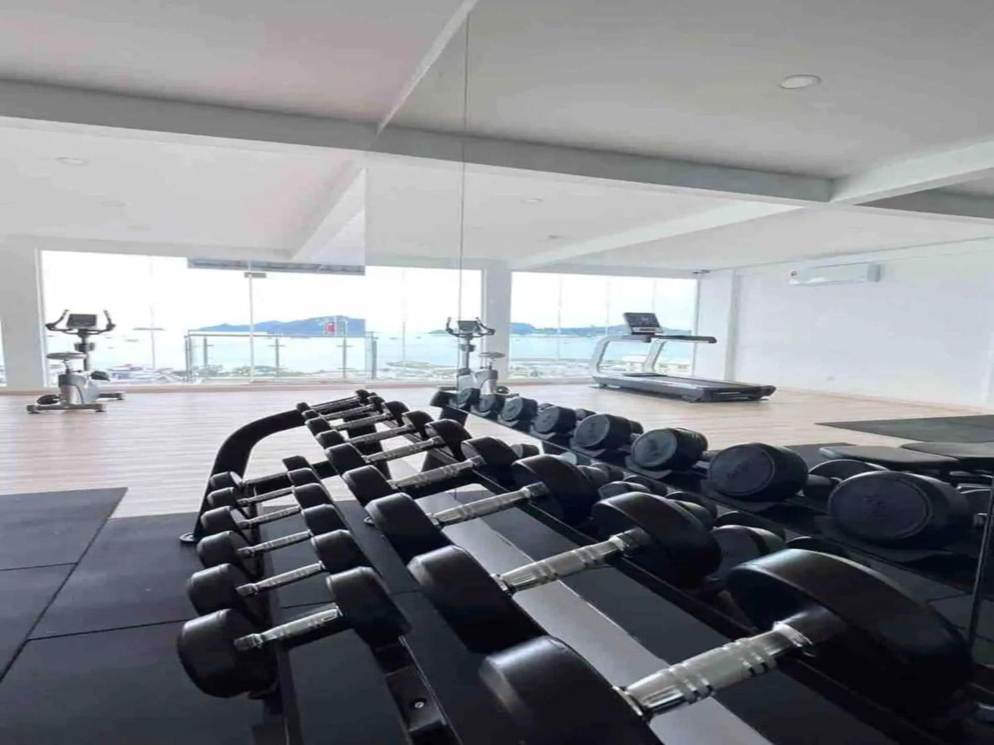 Oyo 91086 Bayu Service Apartment กัวห์ ภายนอก รูปภาพ
