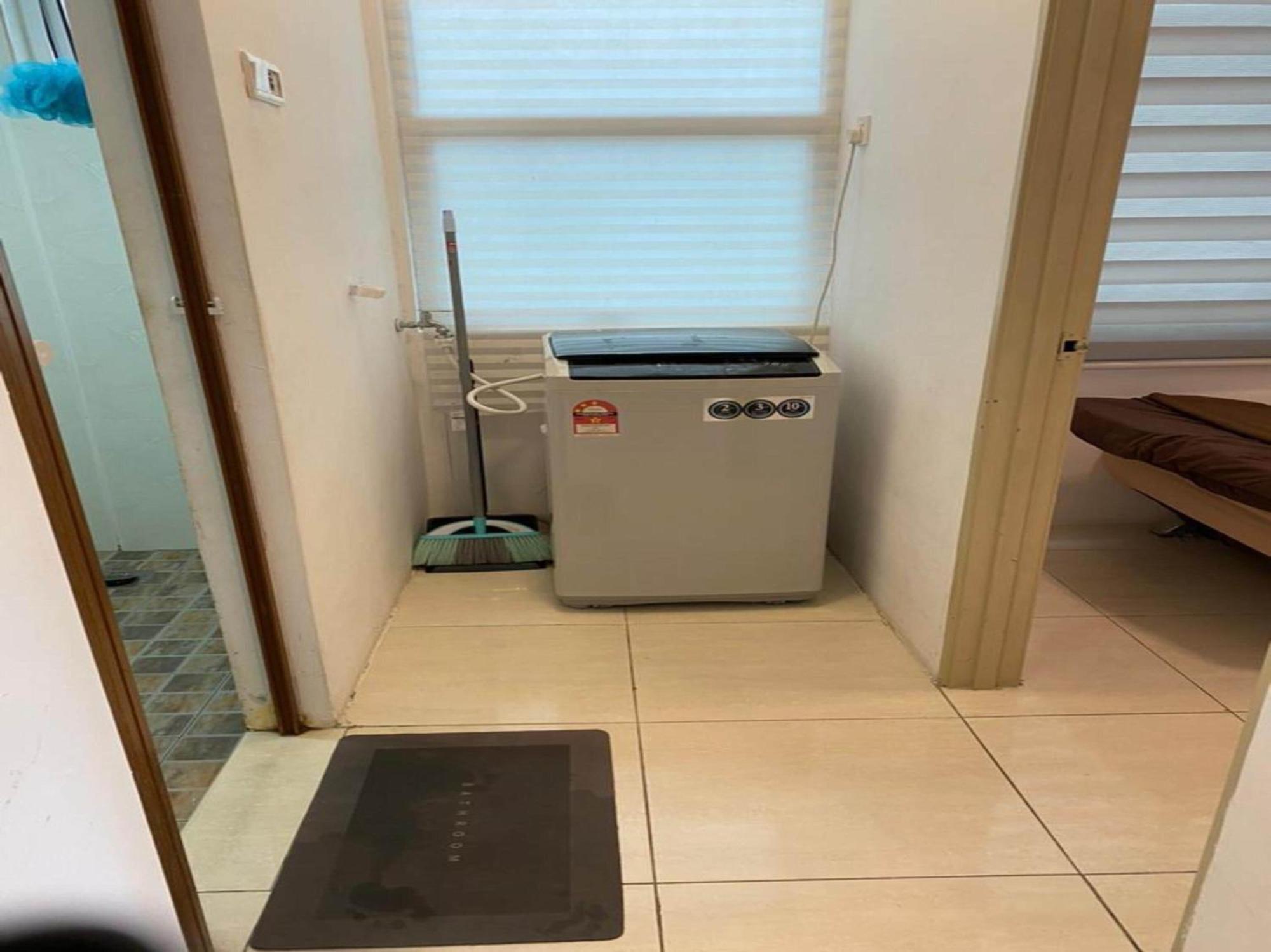 Oyo 91086 Bayu Service Apartment กัวห์ ภายนอก รูปภาพ